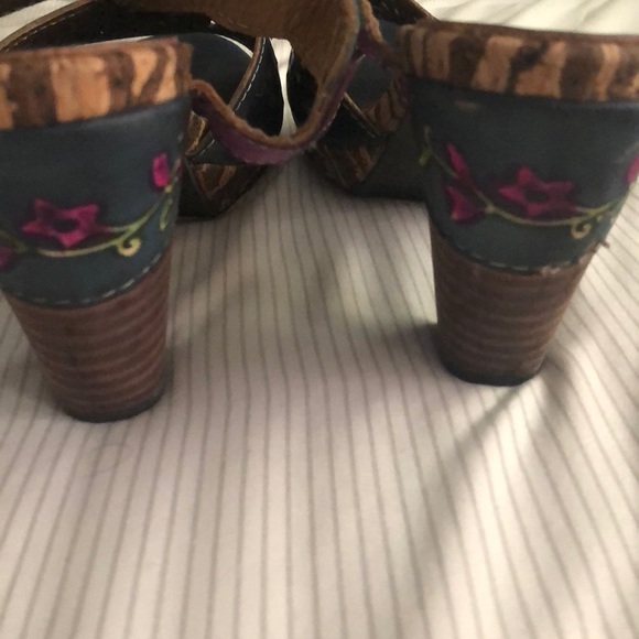 Heels - Picture 3 of 3